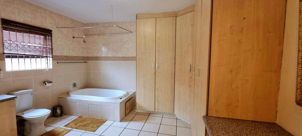 Asda Guesthouse Mogwase エクステリア 写真